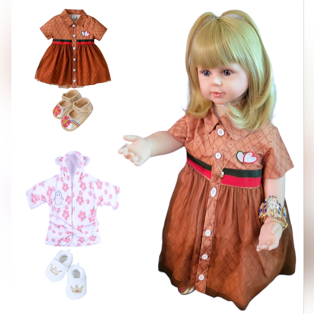 24 inch silicone and vinyl reborn doll. More than 10 luxury accessories.